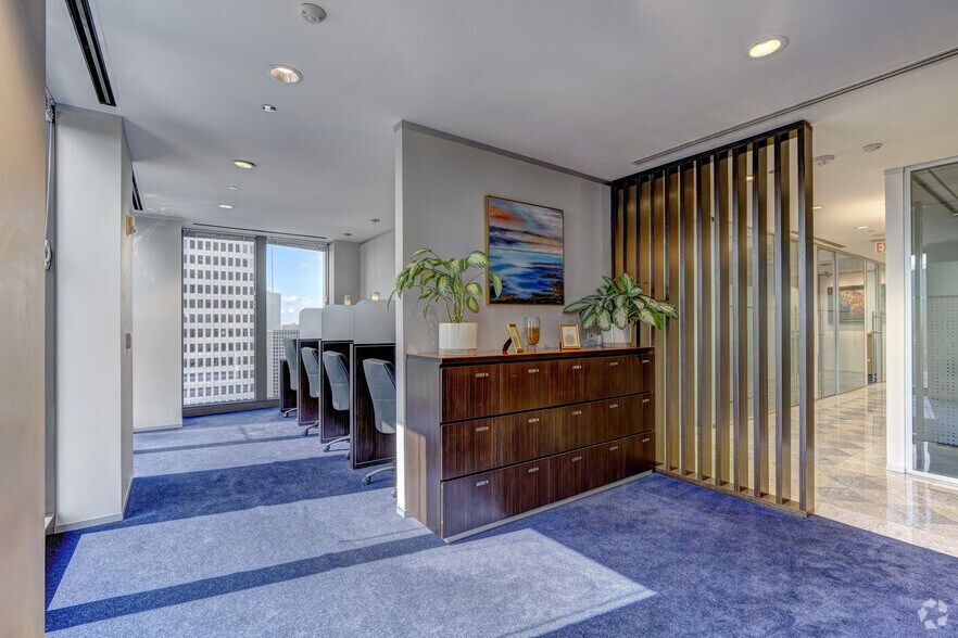 More Photos Of 700 Louisiana St, Houston Coworking Space