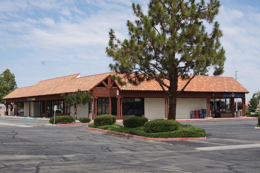 More Photos Of 1915-1989 W Avenue L, Lancaster Unknown For Lease