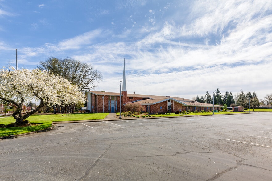 More Photos Of 5580 Golden Rd, Hillsboro Specialty For Sale