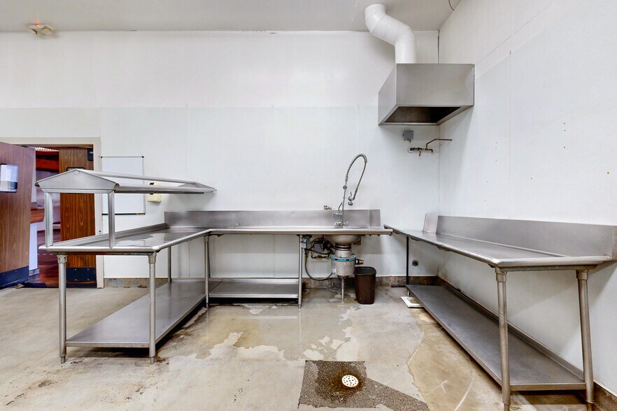 More Photos Of 5862-5872 Doyle St, Emeryville Restaurant For Sale