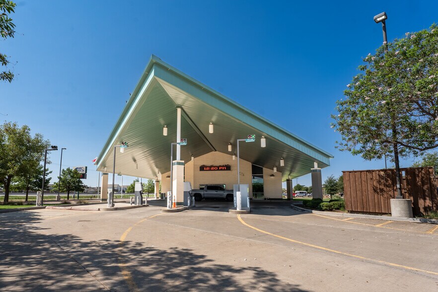 More Photos Of 4656 N Loop 289, Lubbock Bank For Sale