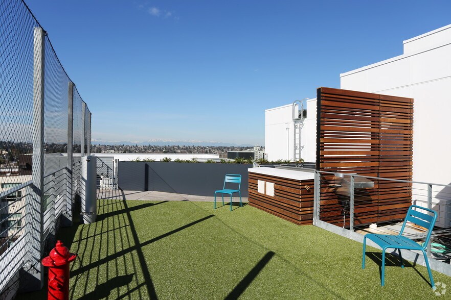 More Photos Of 6717 Roosevelt Way NE, Seattle Apartments For Lease