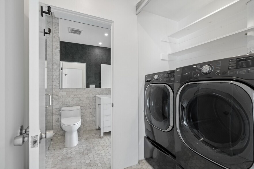 More Photos Of 22 28th Ave, Venice Apartments For Sale