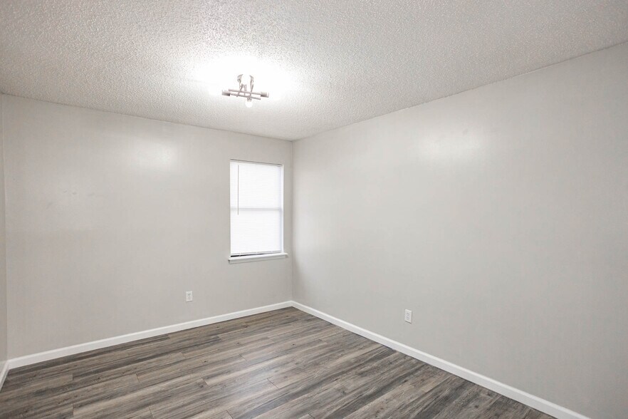 More Photos Of 3108 Eaton St, Kansas City Multifamily For Sale