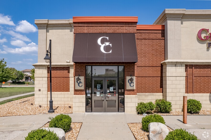 More Photos Of 15085 W 119th St, Olathe Restaurant For Sale