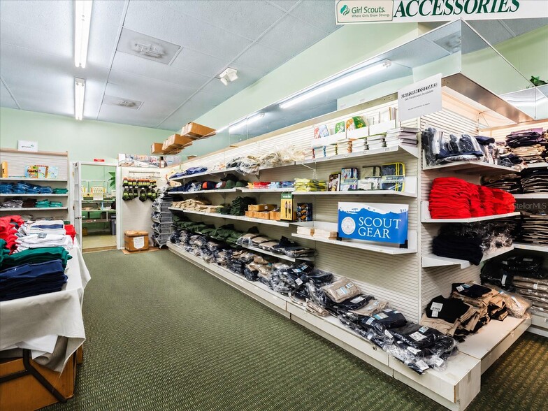 More Photos Of 12 E Darlington Ave, Kissimmee General Retail For Sale