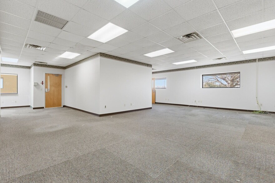 More Photos Of 1612 N Osteopathy, Kirksville Office For Sale