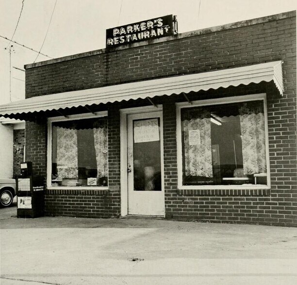 More Photos Of 706 E Main St, Durham Restaurant For Sale