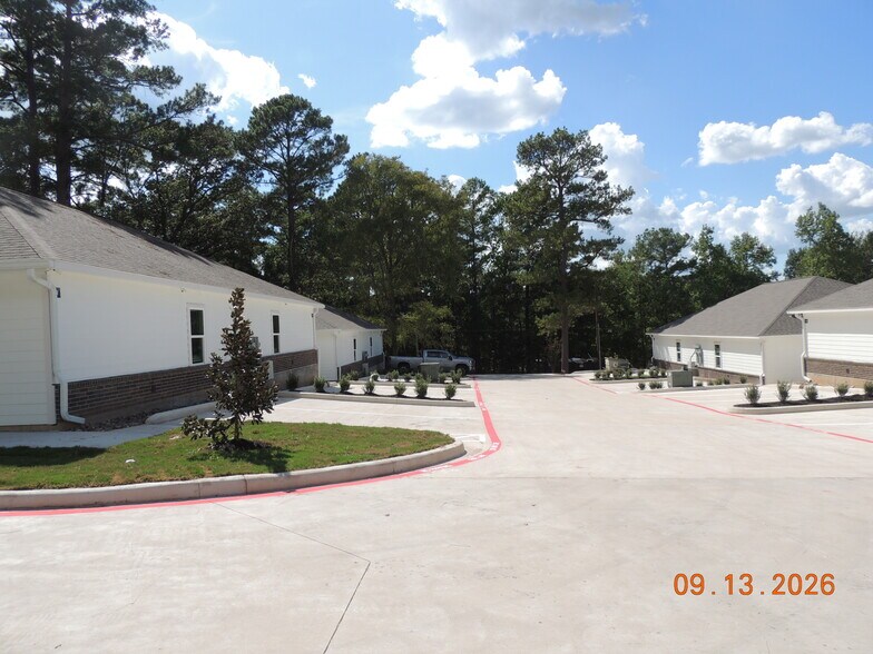 More Photos Of 103 Summer Pl, Huntsville Apartments For Sale