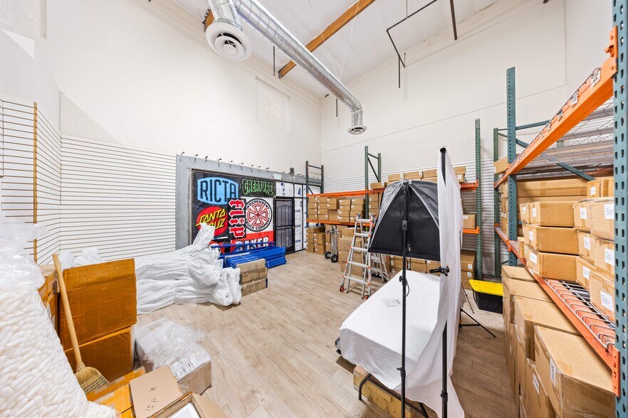 More Photos Of 1795 E Holt Blvd, Ontario Showroom For Sale