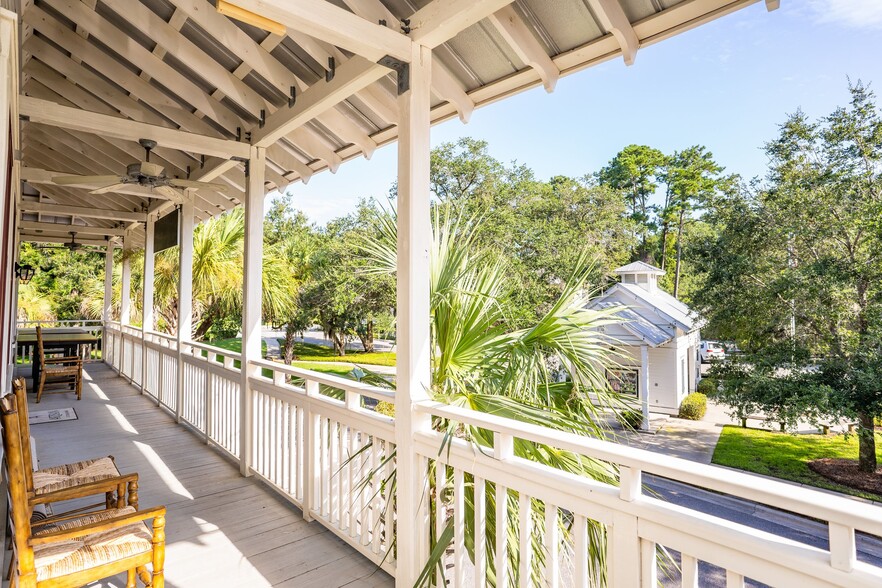 More Photos Of 12 Celadon Dr, Beaufort Storefront Retail Office For Lease