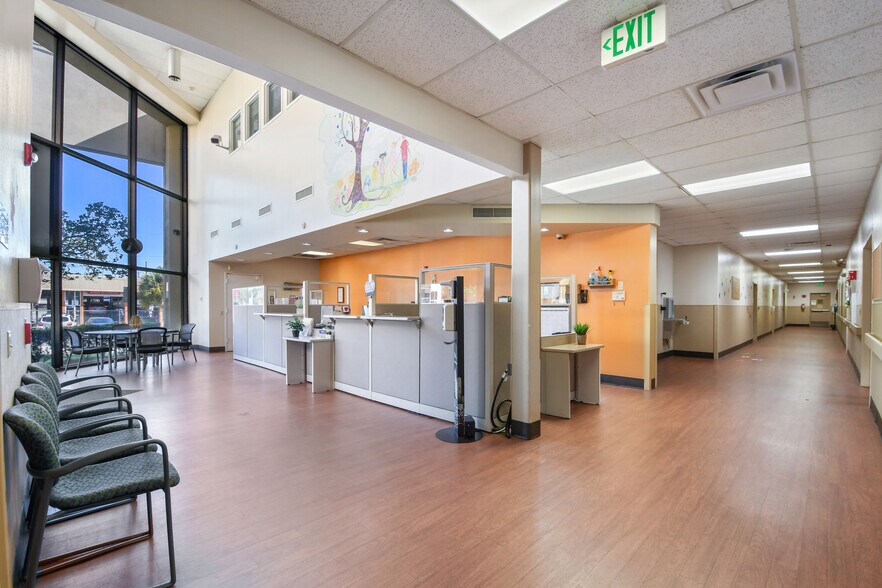 More Photos Of 5165 Adanson St, Orlando Loft Creative Space For Sale