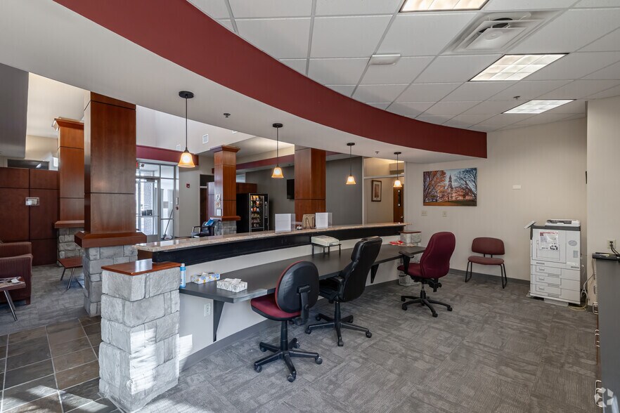 More Photos Of 20101 E Jackson Dr, Independence Office For Sale