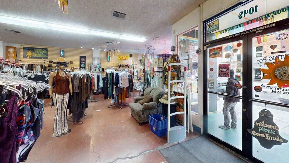 More Photos Of 1049 S Virginia St, Reno Storefront For Sale