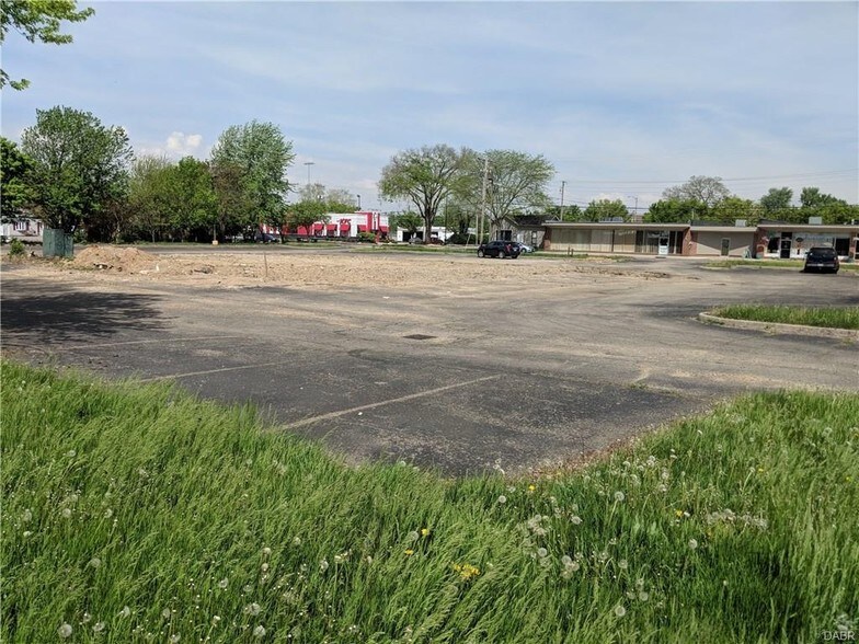 More Photos Of 630 E Dixie Dr, Dayton Land For Sale