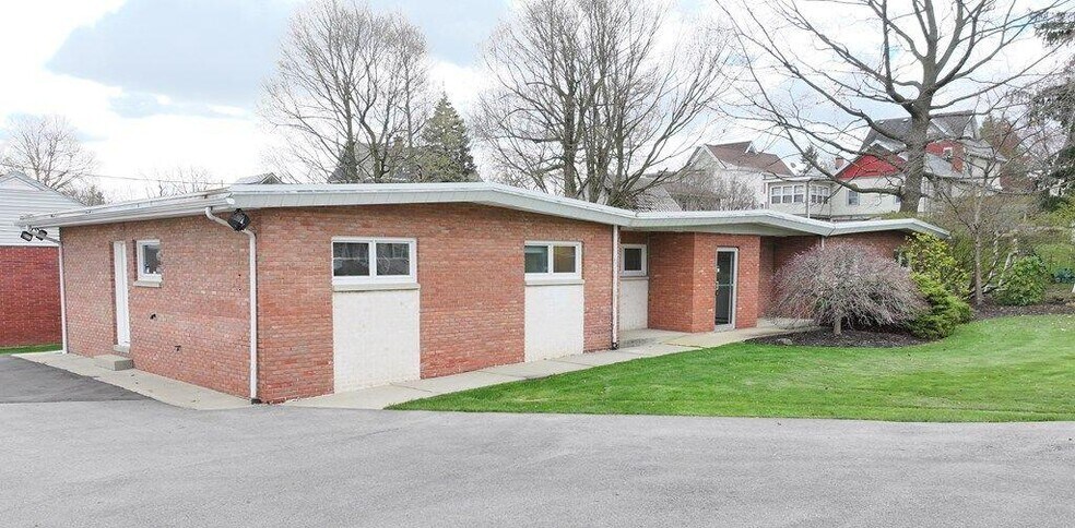 More Photos Of 70 W Smiley Ave, Shelby Medical For Sale