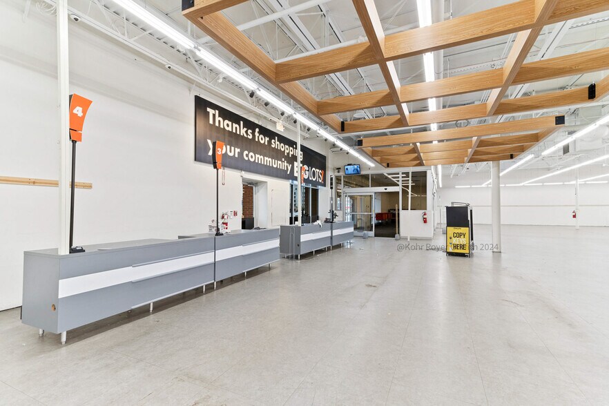More Photos Of 1451 W 5th Ave, Columbus General Retail For Sale