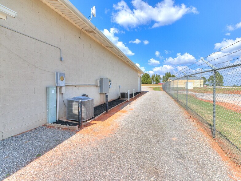 More Photos Of 4705 E Highway 37, Tuttle Office For Sale