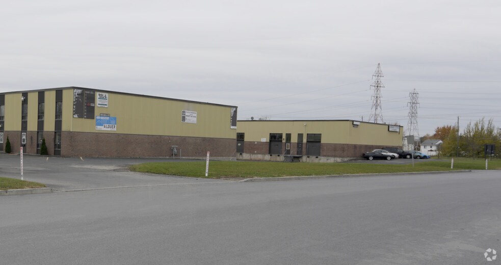 More Photos Of 4616 Blvd Kimber, Longueuil Warehouse For Lease