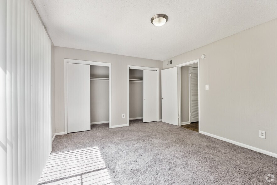 More Photos Of 107 Sterling Ct NW, Center Point Apartments For Sale