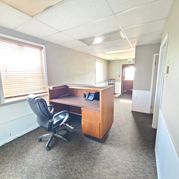 More Photos Of 433 Council Dr, Fort Wayne Flex For Lease