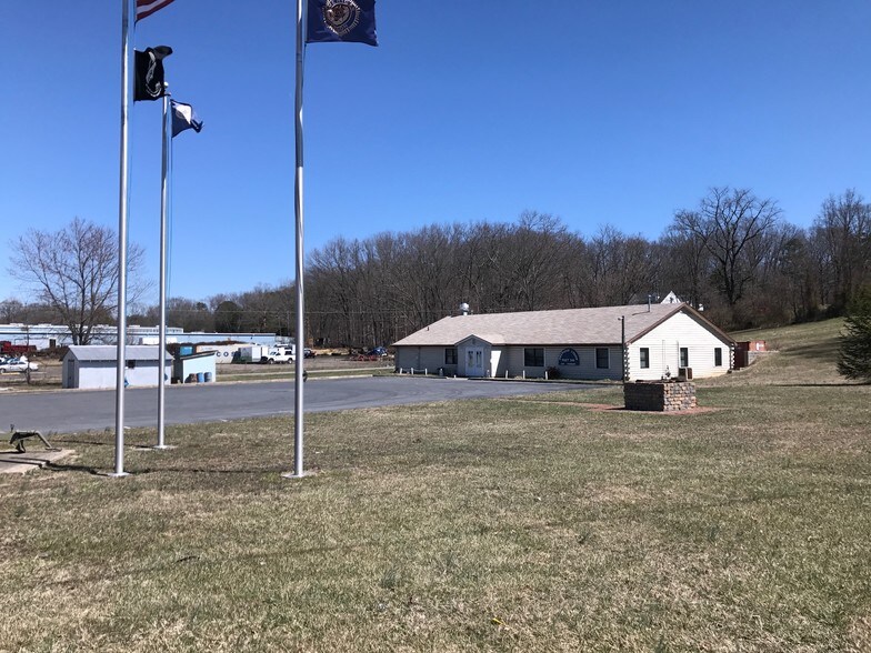 More Photos Of 13 E Side Hwy, Waynesboro Restaurant For Sale