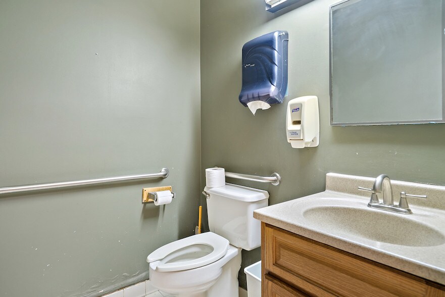 More Photos Of 14325 Willard Rd, Chantilly Office For Lease