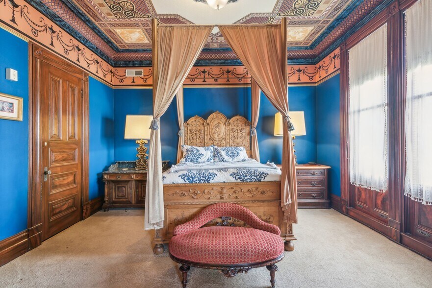 More Photos Of 1057 Steiner St, San Francisco Hospitality For Sale