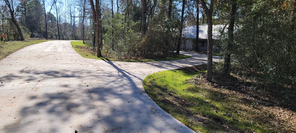 More Photos Of 16885 Rabon Chapel Rd, Montgomery Office For Sale