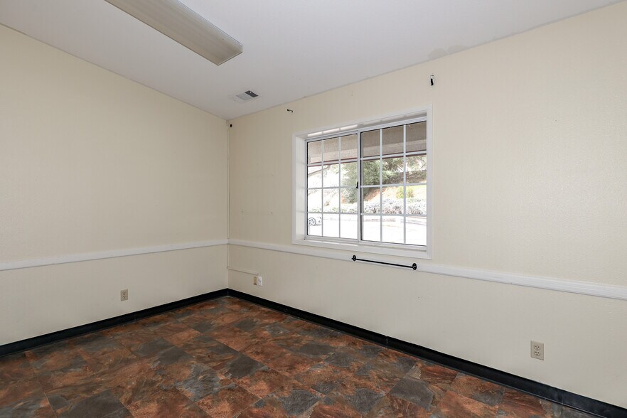 More Photos Of 5320 State Highway 49, Mariposa Office Residential For Lease
