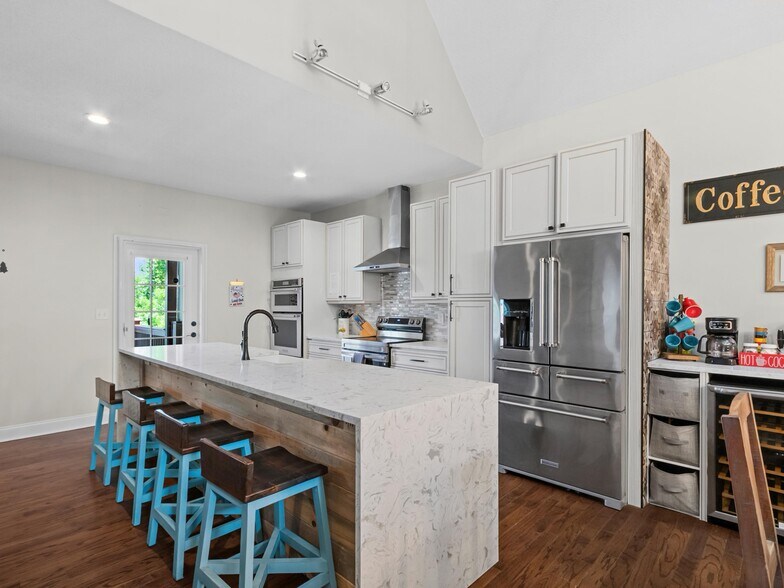 More Photos Of 127 Deer Hill Ln, Weaverville Specialty For Sale