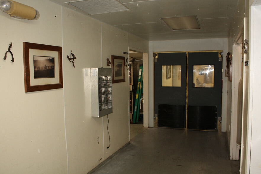 More Photos Of 174 NW 9th ave, Mulberry Distribution For Sale