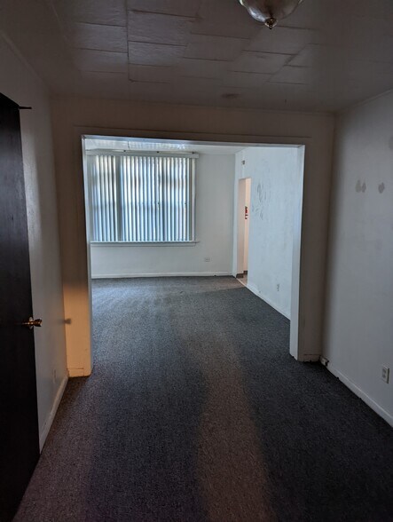 More Photos Of 171 E 154th St, Harvey Storefront Retail Residential For Sale