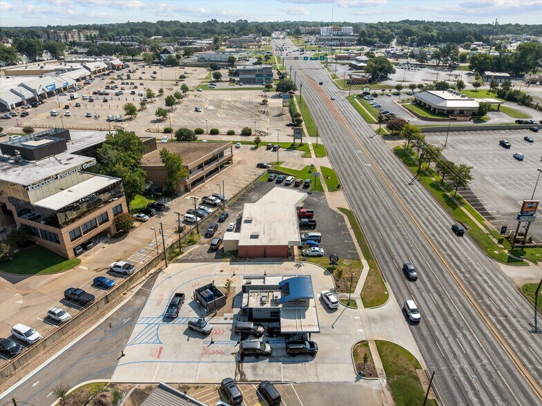 More Photos Of 1816 E Southeast Loop 323, Tyler General Retail For Sale