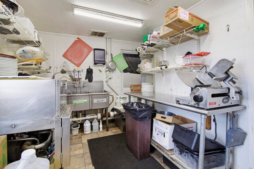 More Photos Of 1117 Smithbridge Rd, Glen Mills General Retail For Sale