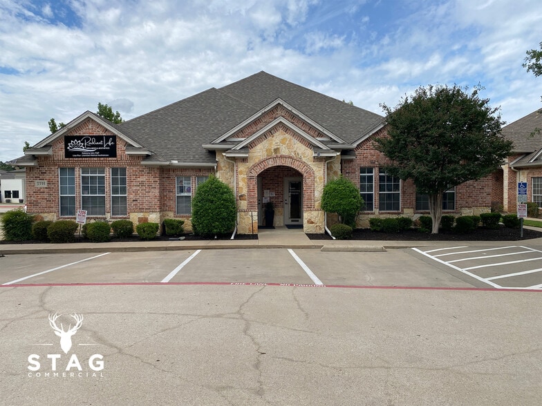 Primary Photo Of 1206 Bent Oaks Ct, Denton Medical For Lease