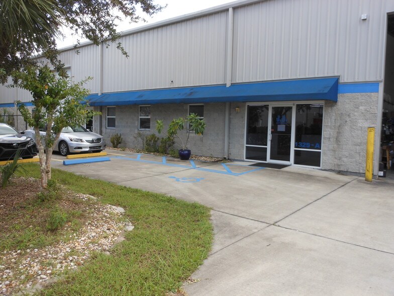 More Photos Of 1325 Yorktown St, Deland Warehouse For Lease