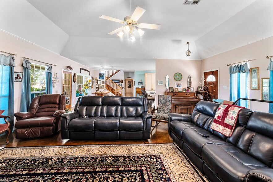 More Photos Of 14935 Highway 36, Needville Land For Sale