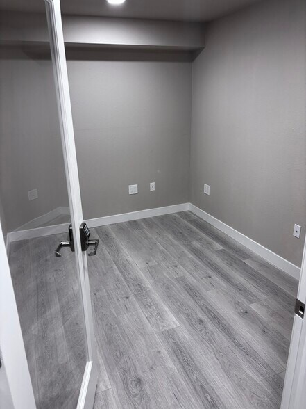 More Photos Of 1712 6th Ave, Tacoma Office Residential For Lease