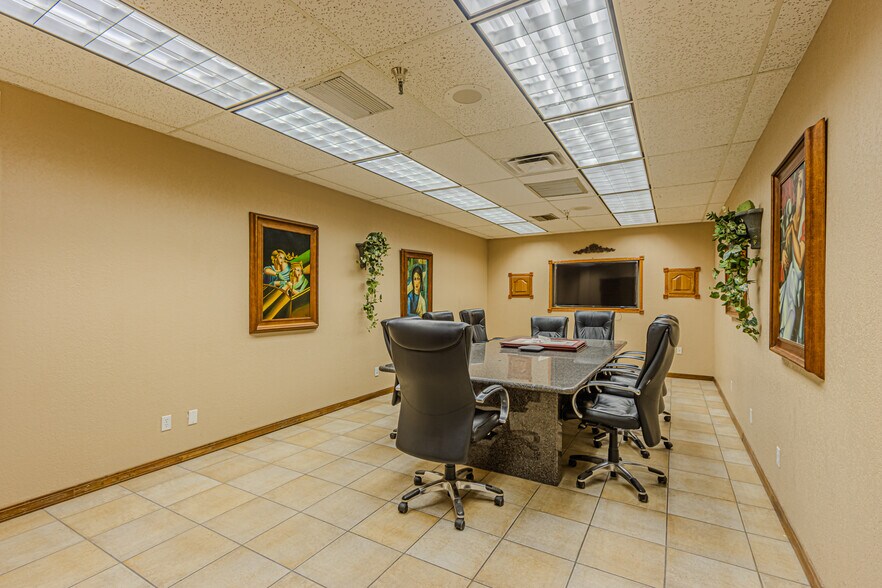 More Photos Of 201 S Darrington Rd, Horizon City Research And Development For Lease