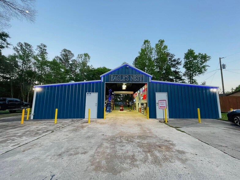 Primary Photo Of 15920 State Highway 94, Apple Springs Flex For Sale