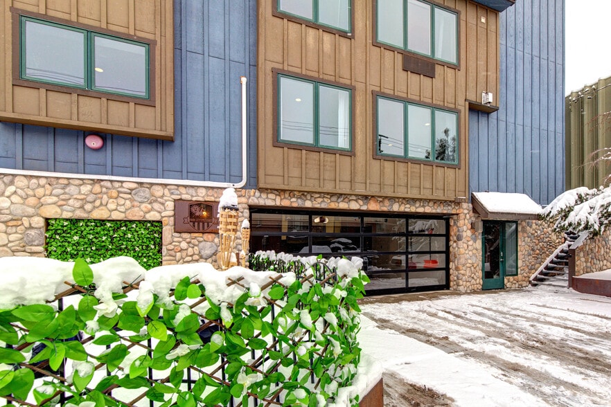 More Photos Of 1469 Woodside Ave, Park City Lodge Meeting Hall For Sale