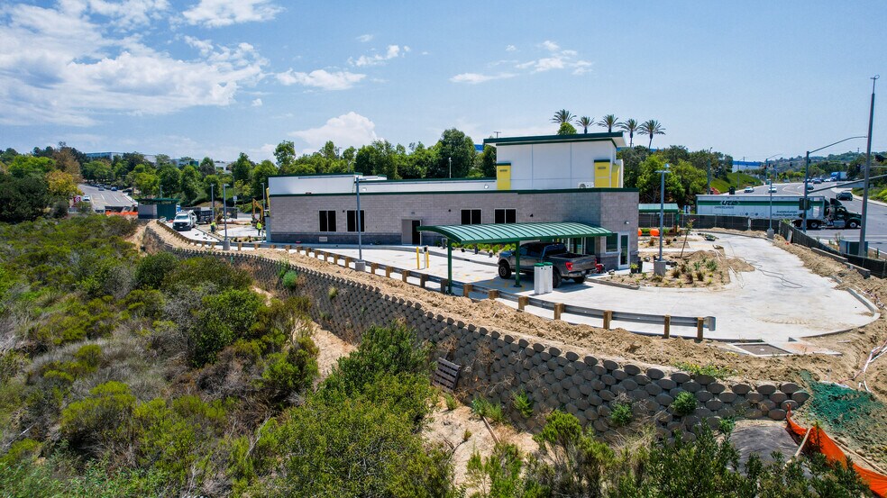 More Photos Of 1505 Poinsettia ave, Vista Carwash For Sale