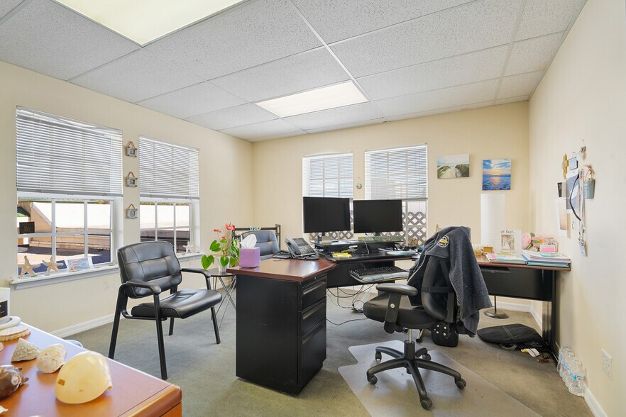 More Photos Of 1507 20th St, Vero Beach Medical For Sale