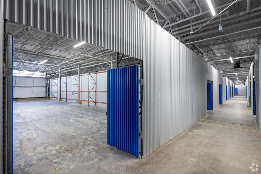 More Photos Of 724 Caledonia Rd, Toronto Warehouse For Lease