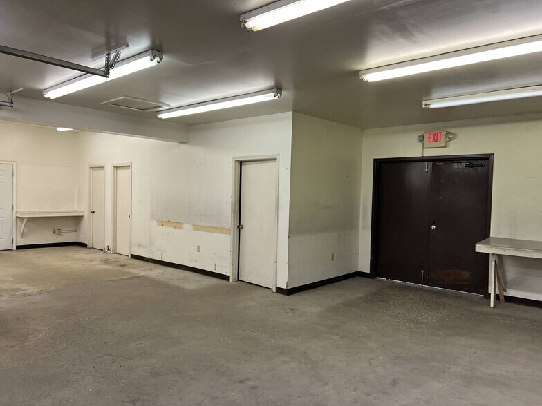 More Photos Of 603-615 E Jefferson St, Plymouth Office For Sale