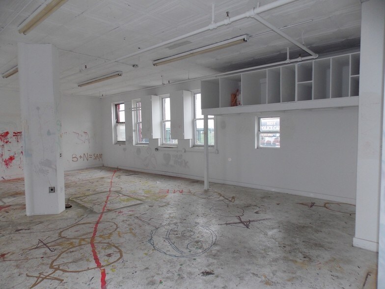 More Photos Of 122-126 18th St, Brooklyn Warehouse For Lease