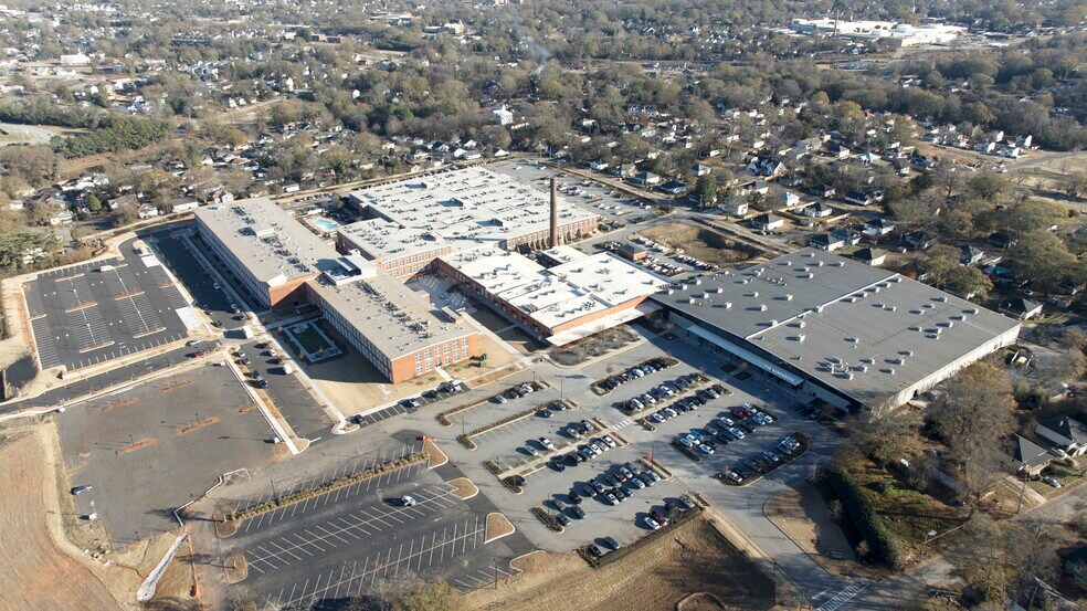 More Photos Of 701 Easley Bridge Rd, Greenville General Retail For Lease