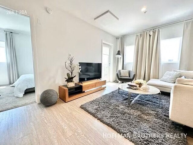 More Photos Of 11405 Chandler Blvd, North Hollywood Apartments For Sale