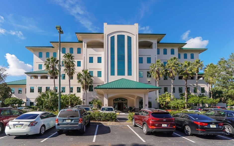 Primary Photo Of 5741 Bee Ridge Rd, Sarasota Medical For Lease
